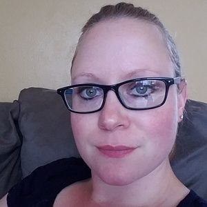 Meet your Posher, Angie